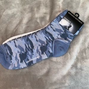 ✅Banana Republic socks.